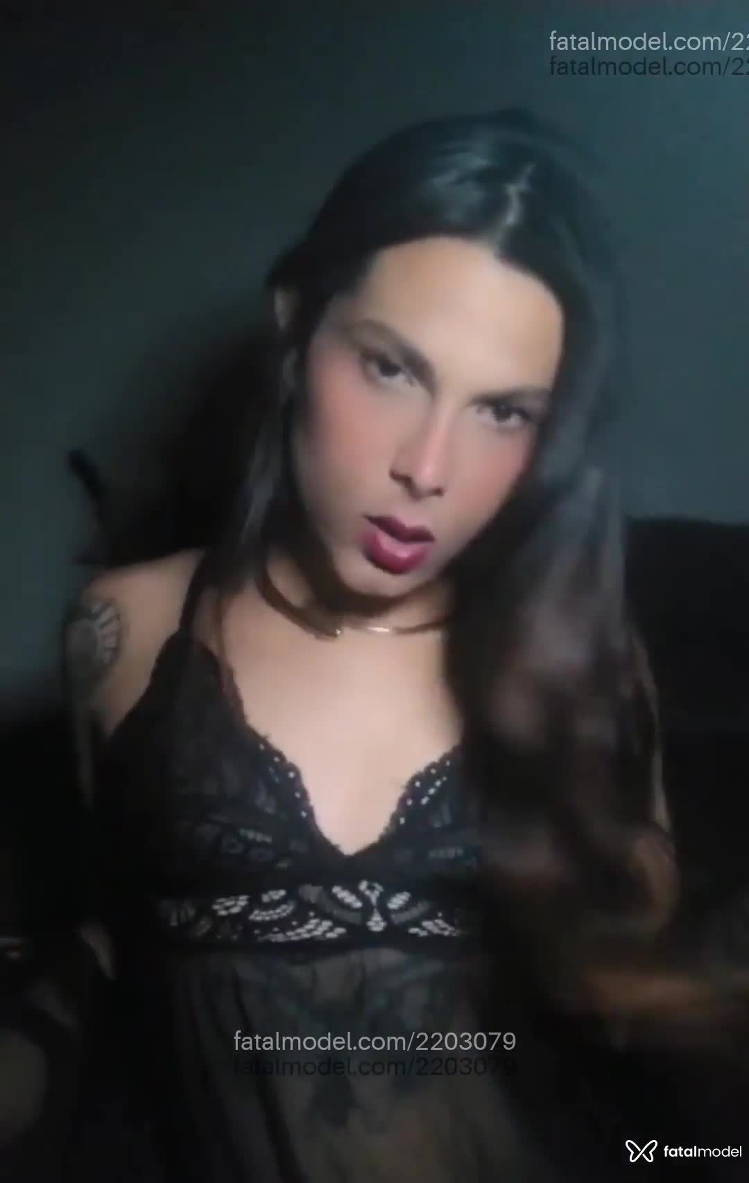 Acompanhante mulher trans com cabelo castanho de olhos castanhos em Betim - Kitty Kat