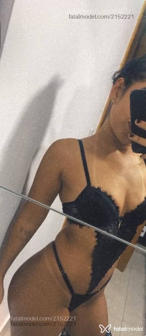 Acompanhante mulher morena (o) de olhos pretos em Brasília - South