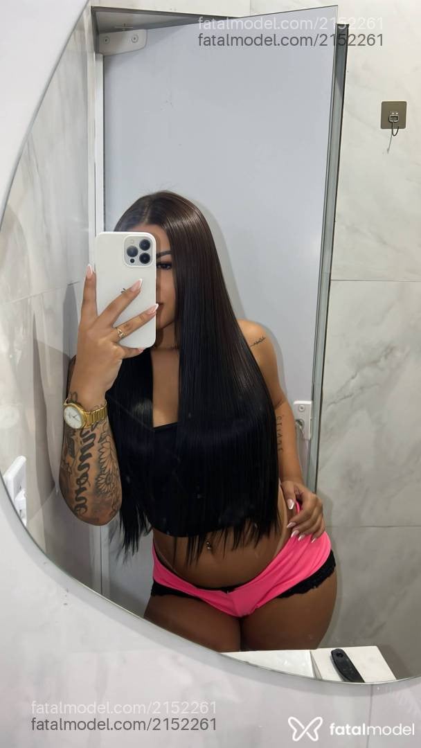 Acompanhante mulher com cabelo castanho de olhos castanhos - Djully Silva