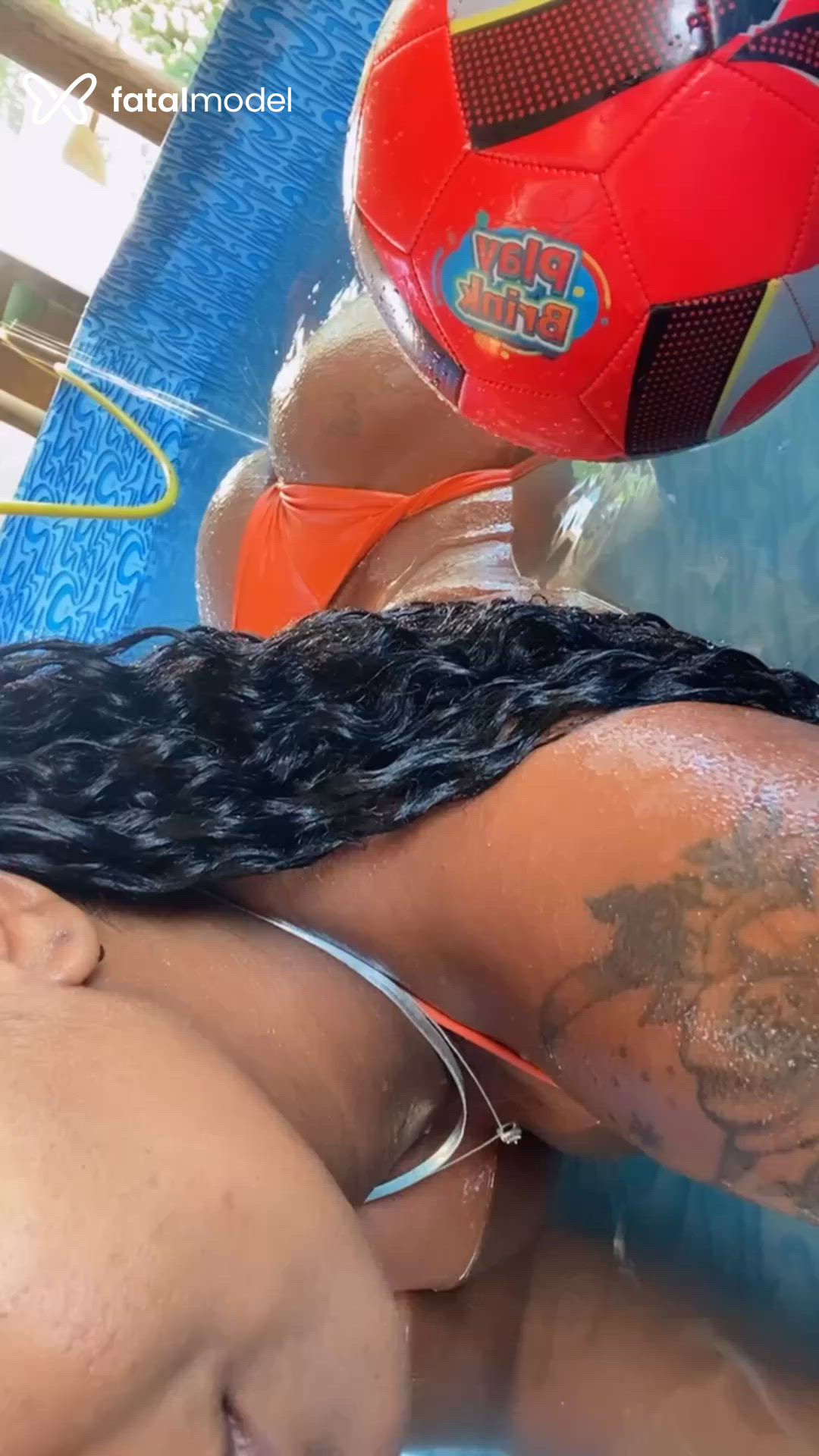 Acompanhante mulher com cabelo castanho de olhos castanhos em Cachoeiro de Itapemirim Acompanhante mulher com cabelo castanho de olhos castanhos em Cachoeiro de Itapemirim - Valentina