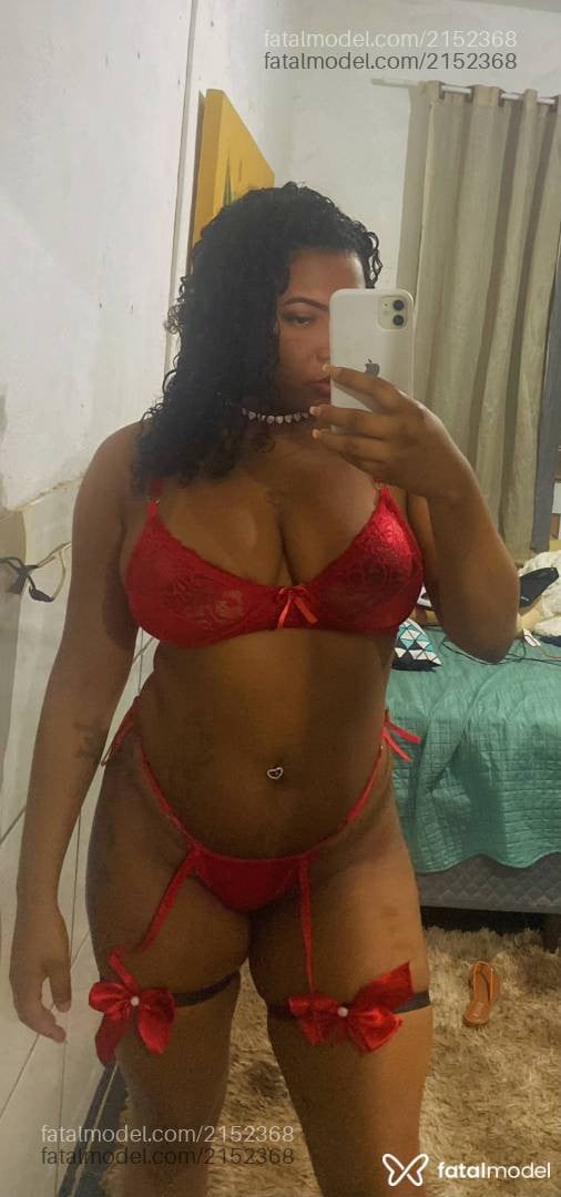Acompanhante mulher com cabelo castanho de olhos castanhos - Valentina