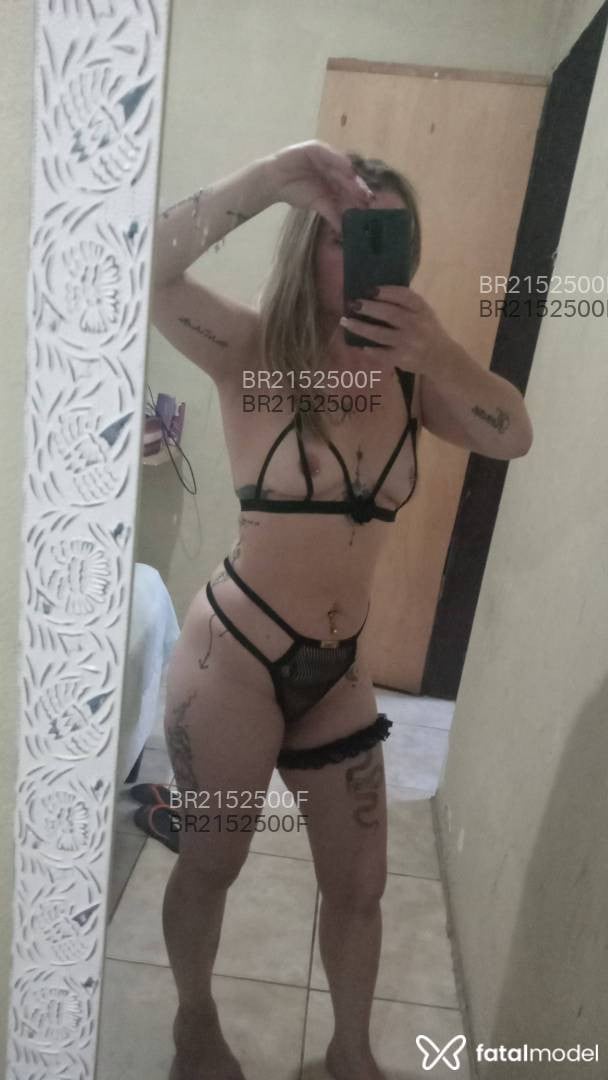 Acompanhante mulher loira (o) de olhos verdes - Casalsexy