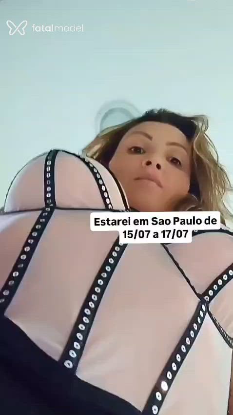 Acompanhante mulher com cabelo castanho de olhos castanhos em São Paulo - Agatha Mama