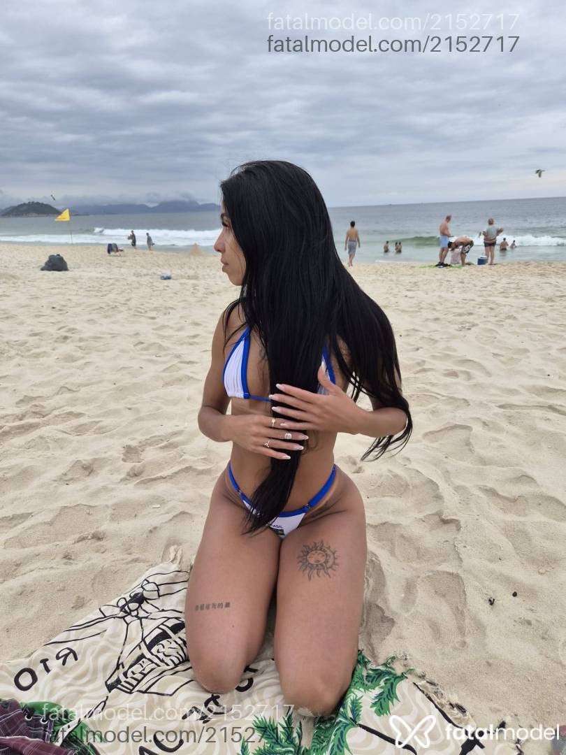 Acompanhante mulher morena (o) de olhos verdes - Jade