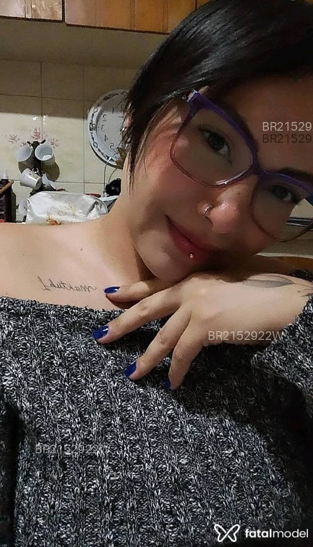 Acompanhante mulher com cabelo castanho de olhos castanhos em São Paulo Acompanhante mulher com cabelo castanho de olhos castanhos em São Paulo - Paula