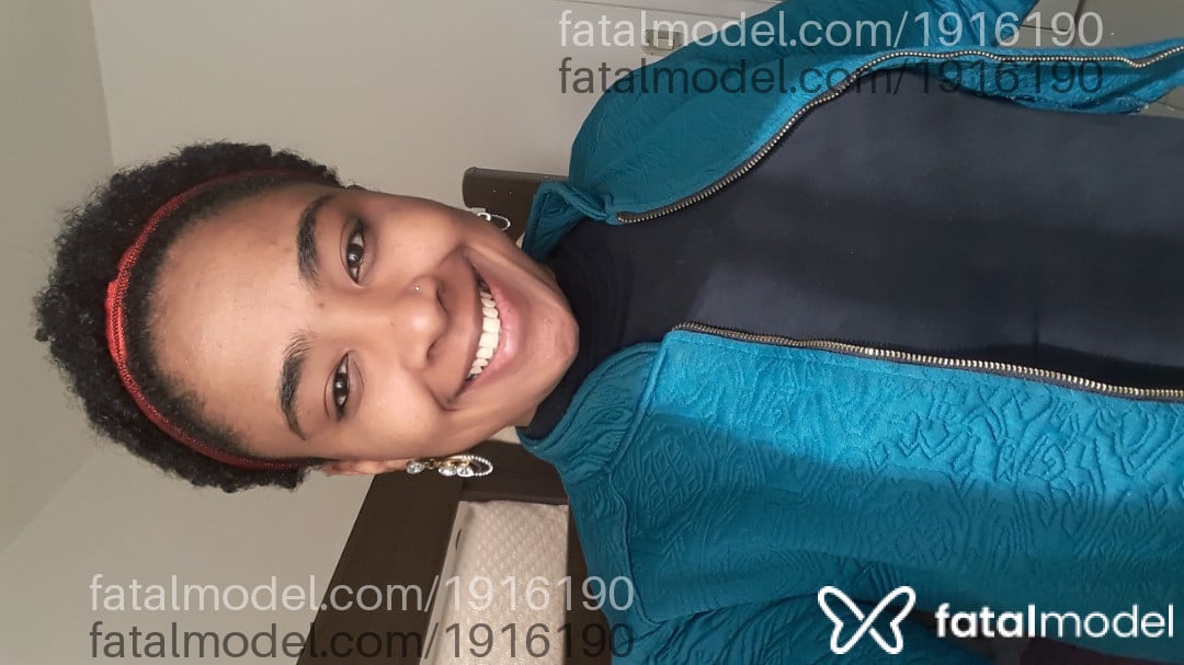 Acompanhante mulher morena (o) de olhos pretos - Luana Acompanhante mulher morena (o) de olhos pretos - Luana