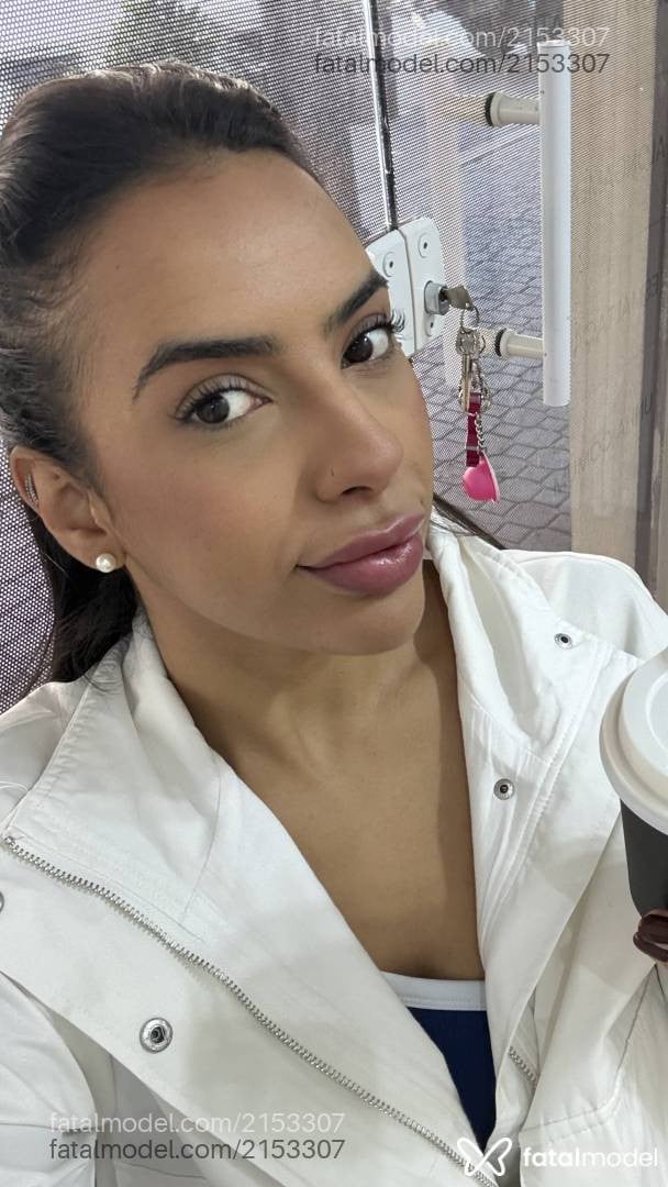 Acompanhante mulher morena (o) de olhos pretos em São Paulo - Luara