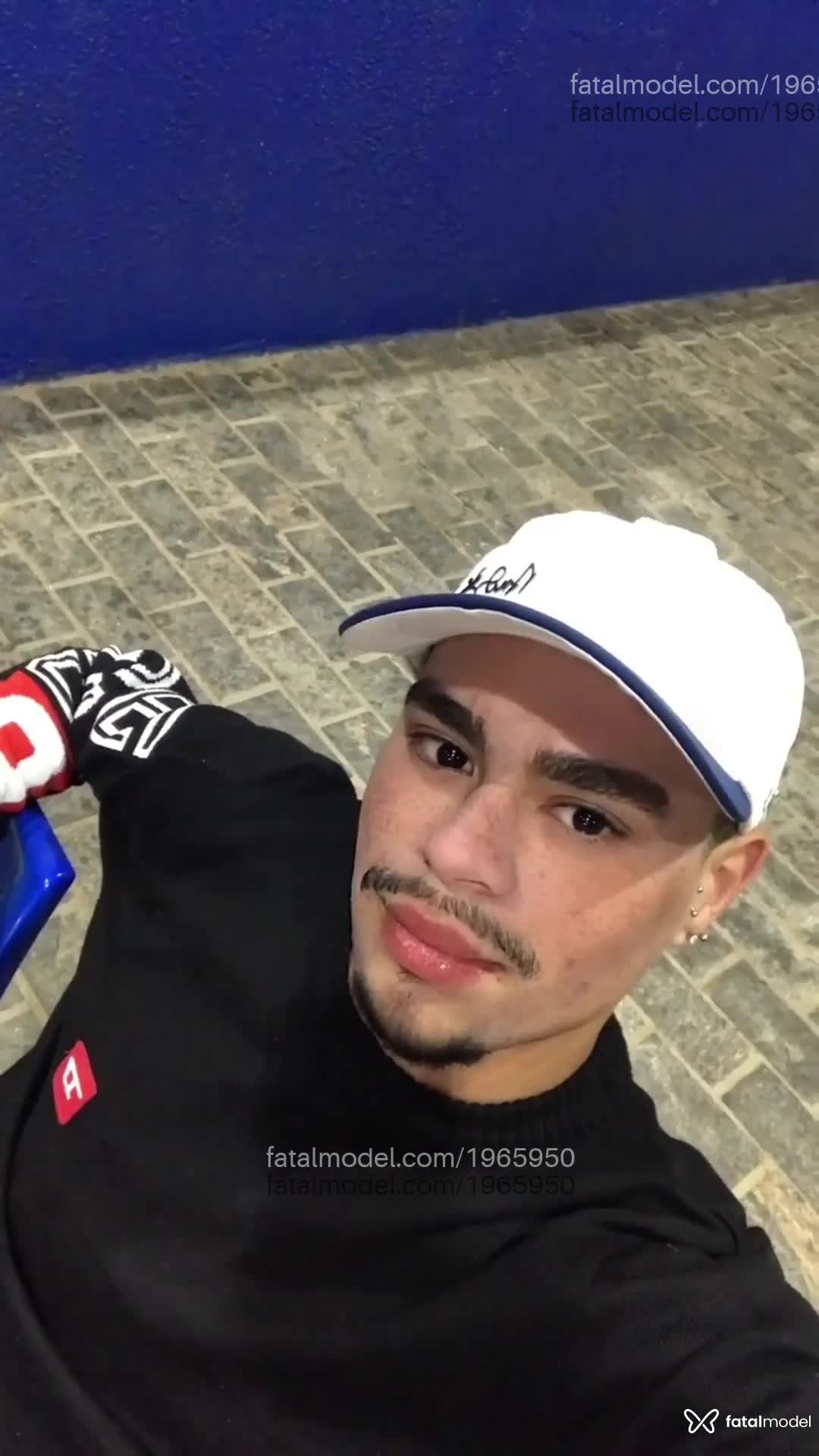 Acompanhante homem morena (o) de olhos castanhos - Gabriel