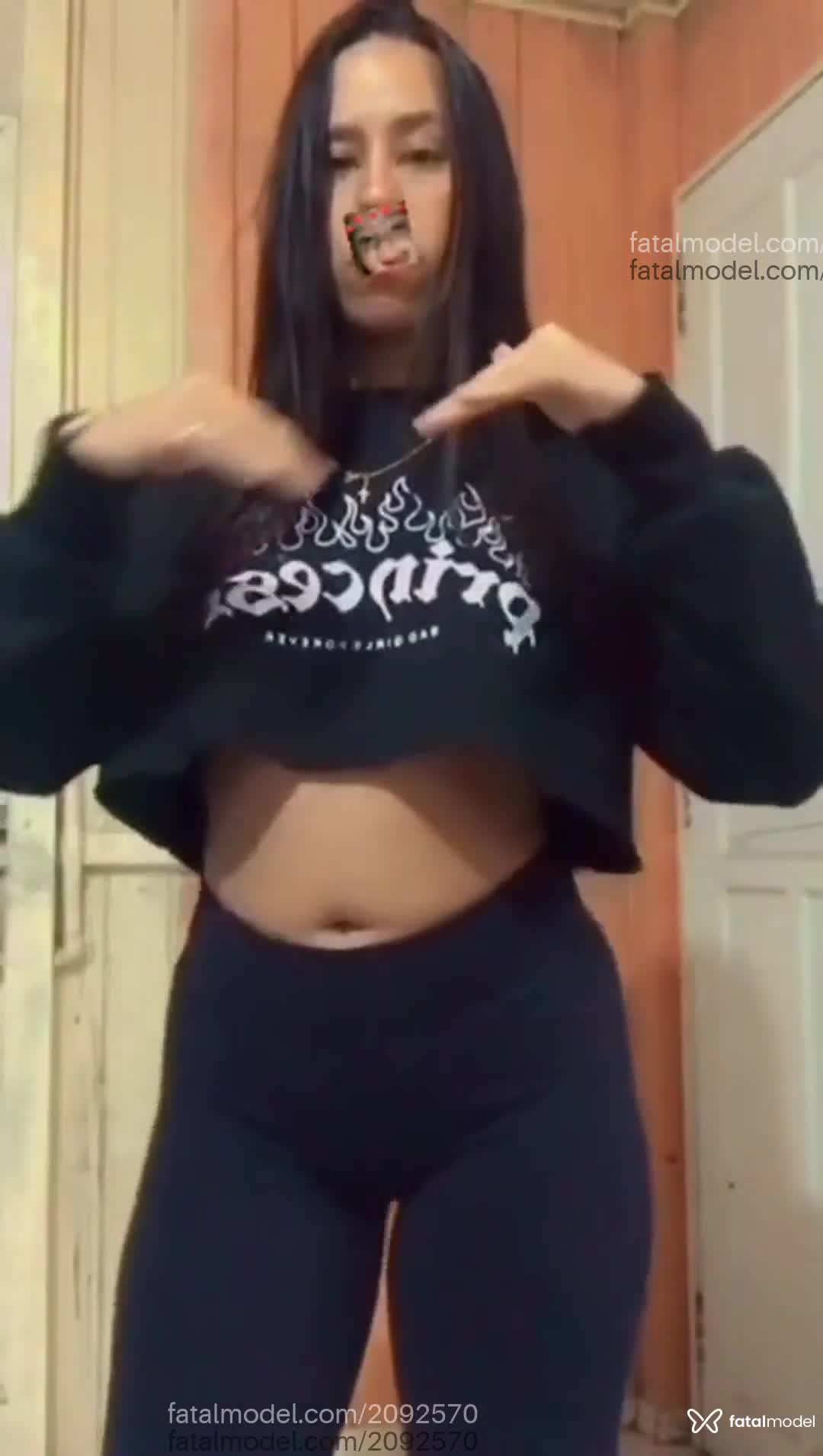 Acompanhante mulher morena (o) de olhos castanhos em Criciúma Acompanhante mulher morena (o) de olhos castanhos em Criciúma - Fernanda Paula
