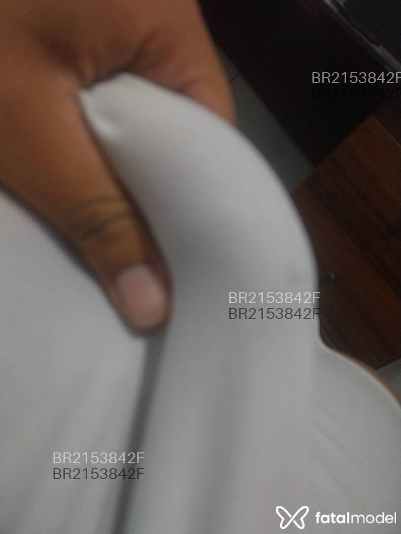 Acompanhante homem com cabelo castanho de olhos castanhos - Piloto Acompanhante homem com cabelo castanho de olhos castanhos - Piloto