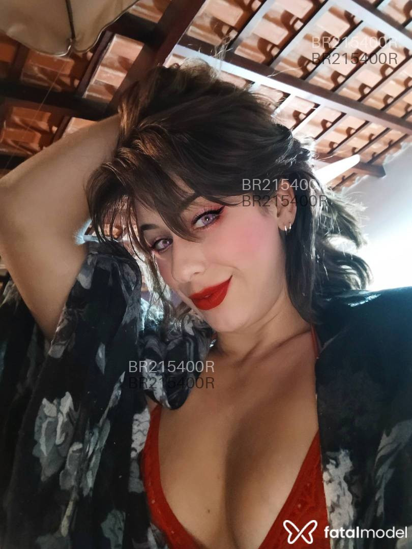 Acompanhante mulher com cabelo castanho de olhos mel em Bauru - Nicolly Zuichër