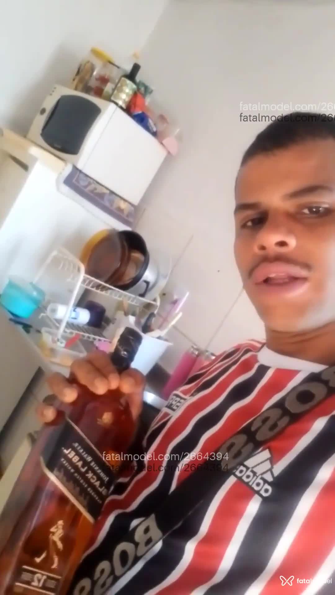 Acompanhante não-binário morena (o) de olhos mel em São José do Rio Preto - Vinicius