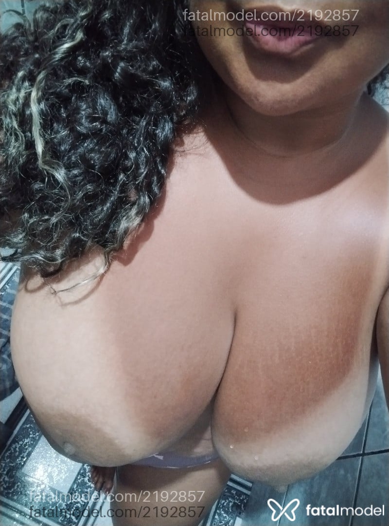 Acompanhante mulher morena (o) de olhos pretos em Virtual Acompanhante mulher morena (o) de olhos pretos em Virtual - Serena Angel