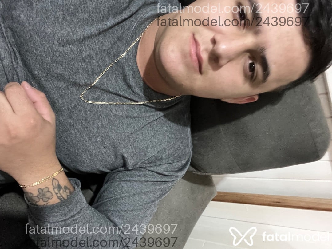 Acompanhante homem morena (o) de olhos castanhos em Tubarão Acompanhante homem morena (o) de olhos castanhos em Tubarão - Bruno