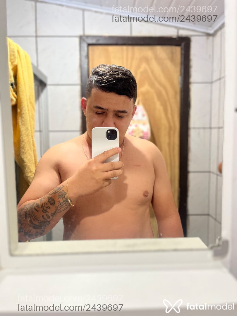 Acompanhante homem morena (o) de olhos castanhos em Tubarão Acompanhante homem morena (o) de olhos castanhos em Tubarão - Bruno