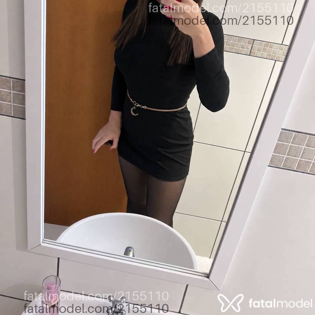 Acompanhante mulher trans loira (o) de olhos pretos - Morena Uvaranas
