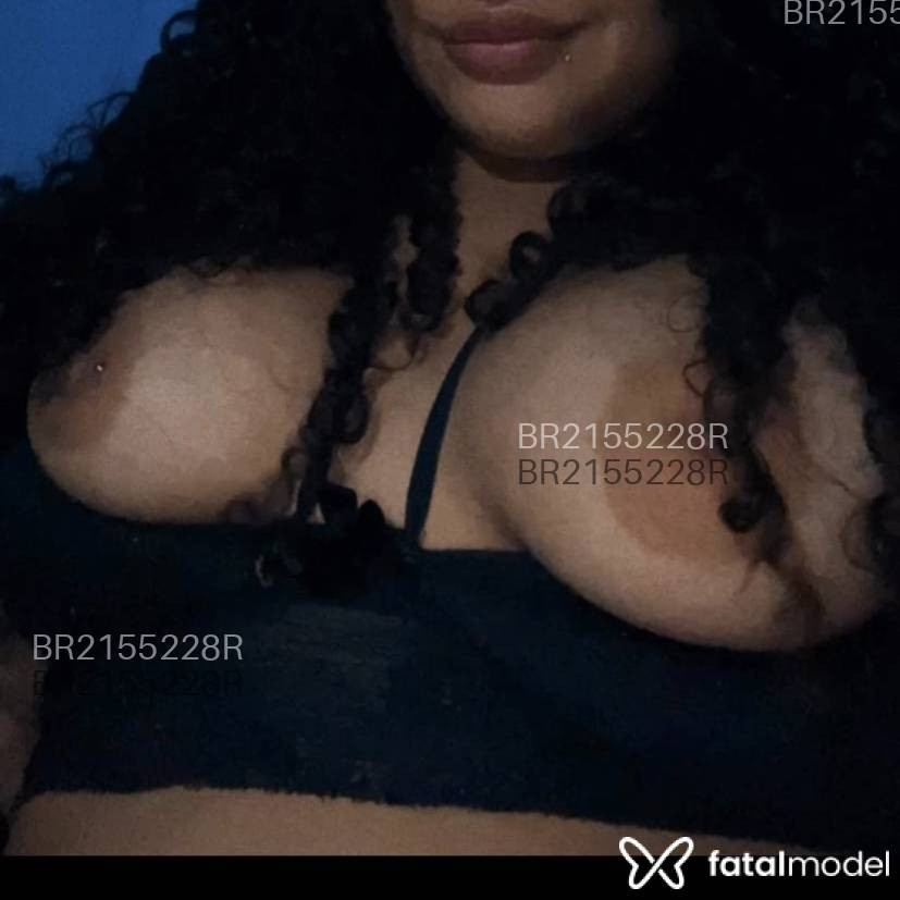 Acompanhante mulher com cabelo castanho de olhos castanhos em Virtual - Crisbranquinha