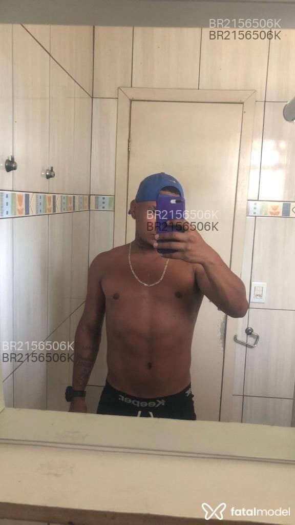 Acompanhante homem morena (o) de olhos mel - Hariel Oliveira Acompanhante homem morena (o) de olhos mel - Hariel Oliveira