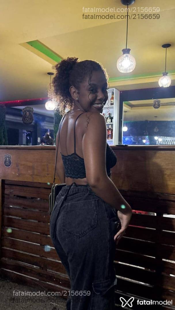 Acompanhante mulher loira (o) de olhos castanhos em Macaé - Barbara