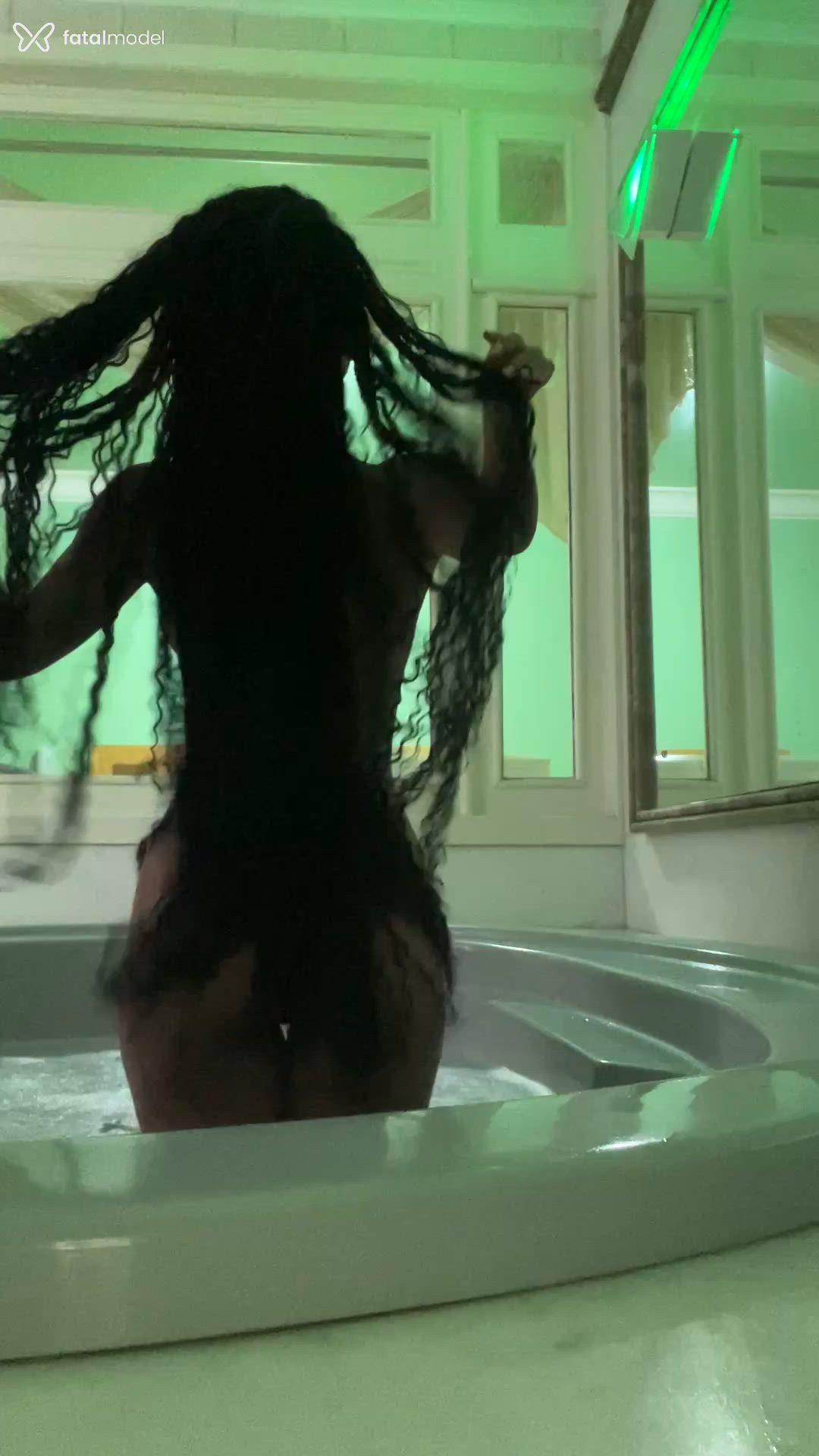 Acompanhante mulher com cabelo castanho de olhos castanhos em Criciúma - Jasminy Lavinie