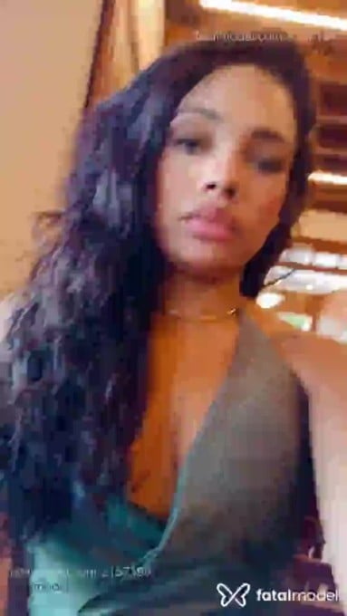 Acompanhante mulher com cabelo castanho de olhos castanhos em São Paulo - Lunna