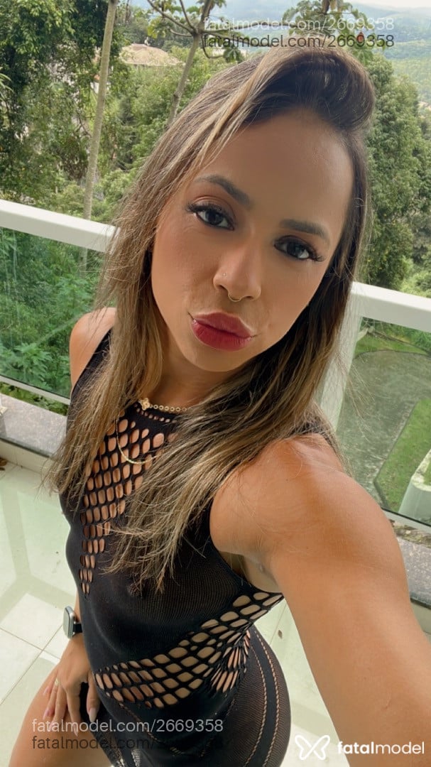 Acompanhante mulher loira (o) de olhos castanhos em Uberlândia - Chrystine Ferrari