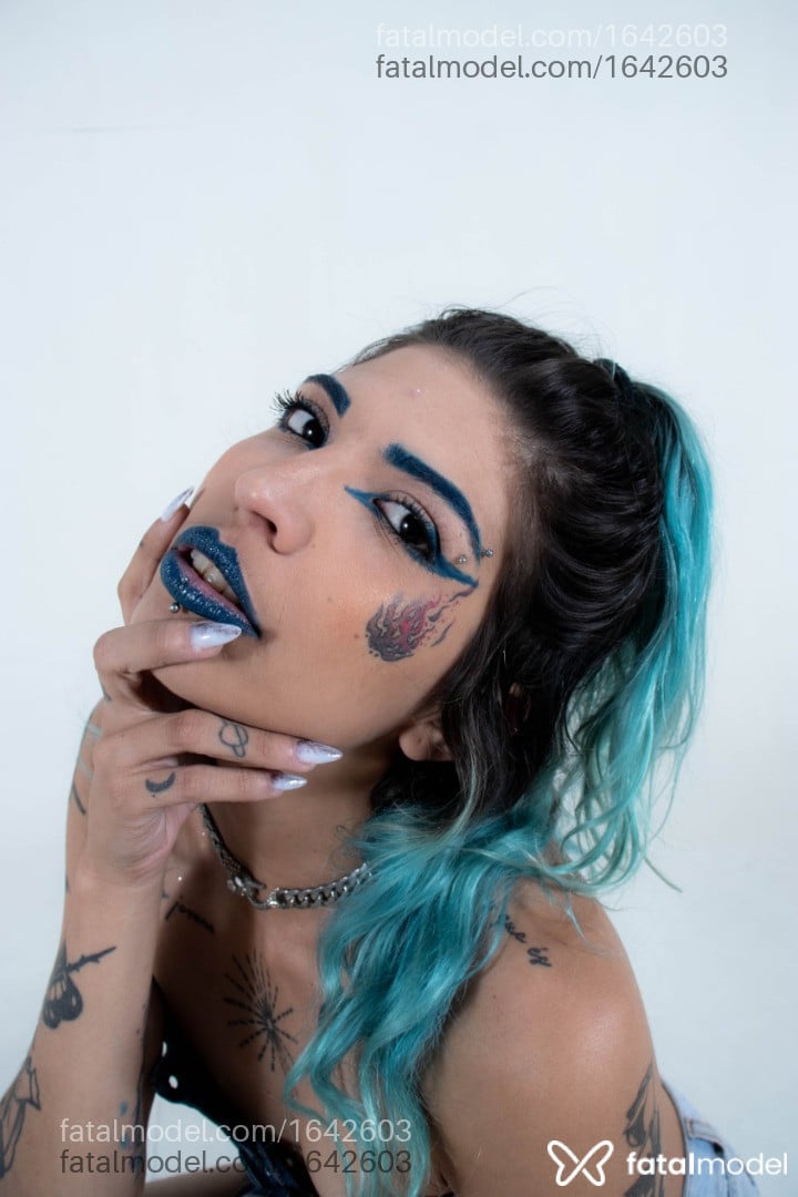 Acompanhante mulher morena (o) de olhos castanhos em Bagé - Samantha Bler