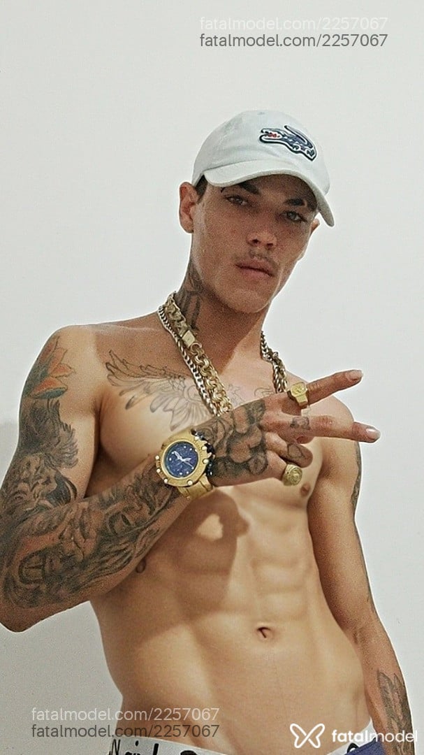 Acompanhante homem morena (o) de olhos castanhos em Nova Londrina - Sonic