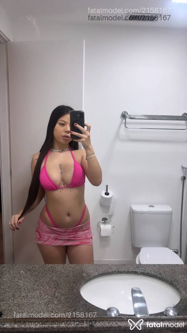 Acompanhante mulher com cabelo castanho de olhos castanhos - Ayumi Castro