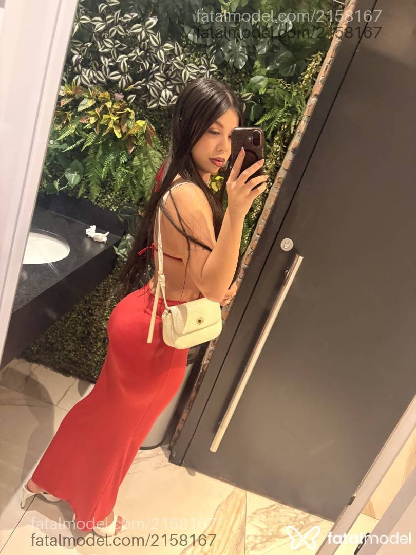 Acompanhante mulher com cabelo castanho de olhos castanhos - Ayumi Castro