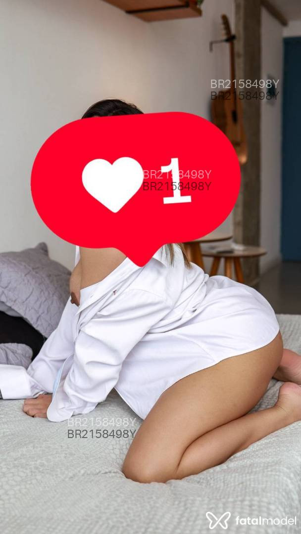 Acompanhante mulher loira (o) de olhos castanhos em Virtual - Beatriz Benson