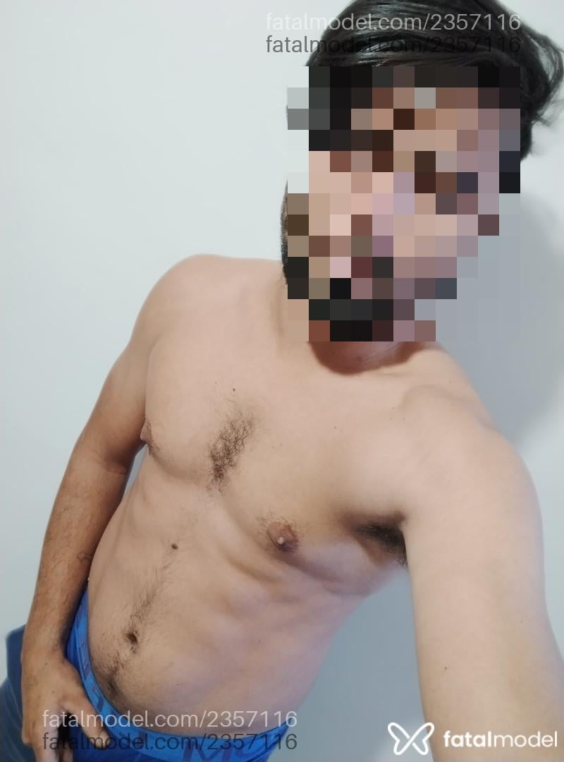 Acompanhante homem morena (o) de olhos castanhos em Joinville - Ricardo