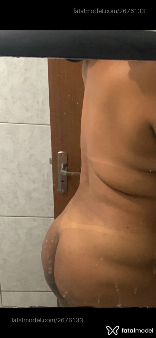 Acompanhante mulher com cabelo castanho de olhos castanhos em Ribeirão Preto - Laine Martins