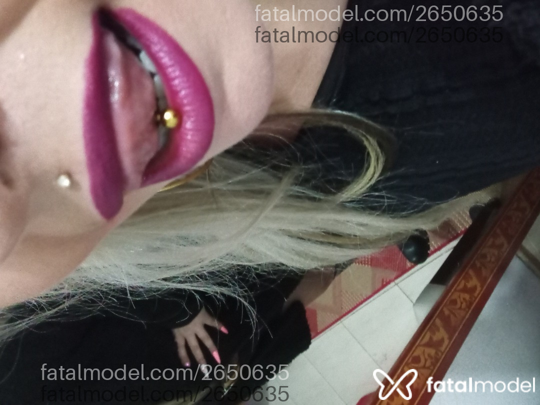 Acompanhante mulher loira (o) de olhos castanhos em Passo Fundo - Loirasafada