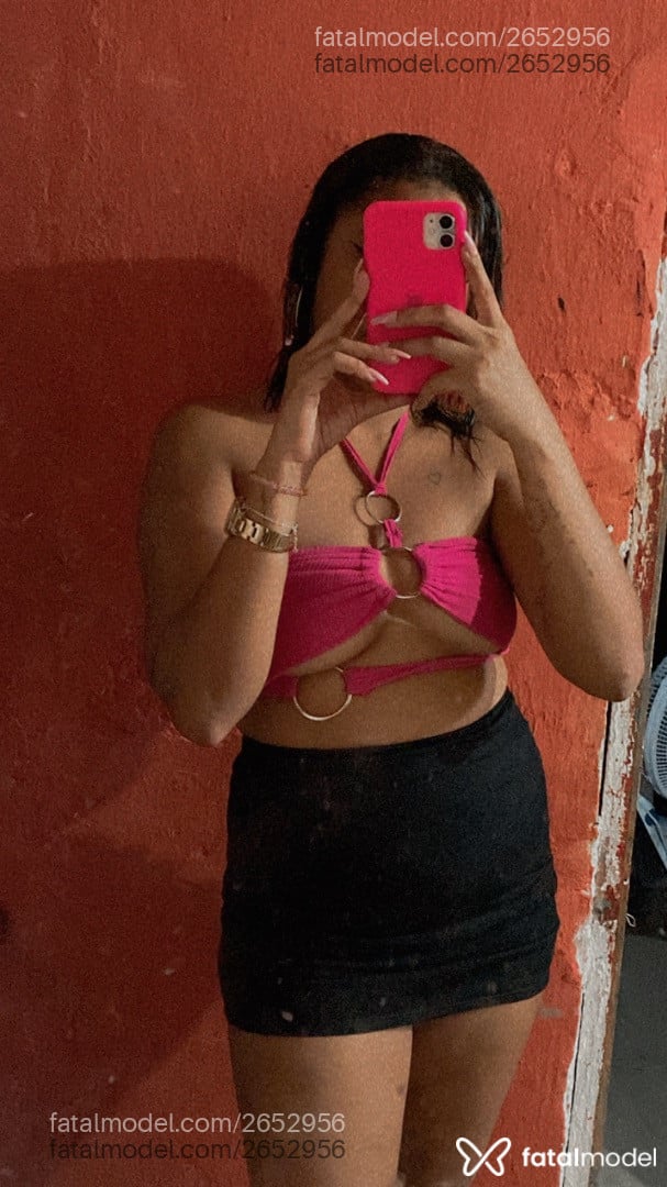 Acompanhante mulher morena (o) de olhos pretos em Açailândia Acompanhante mulher morena (o) de olhos pretos em Açailândia - Moreniinha
