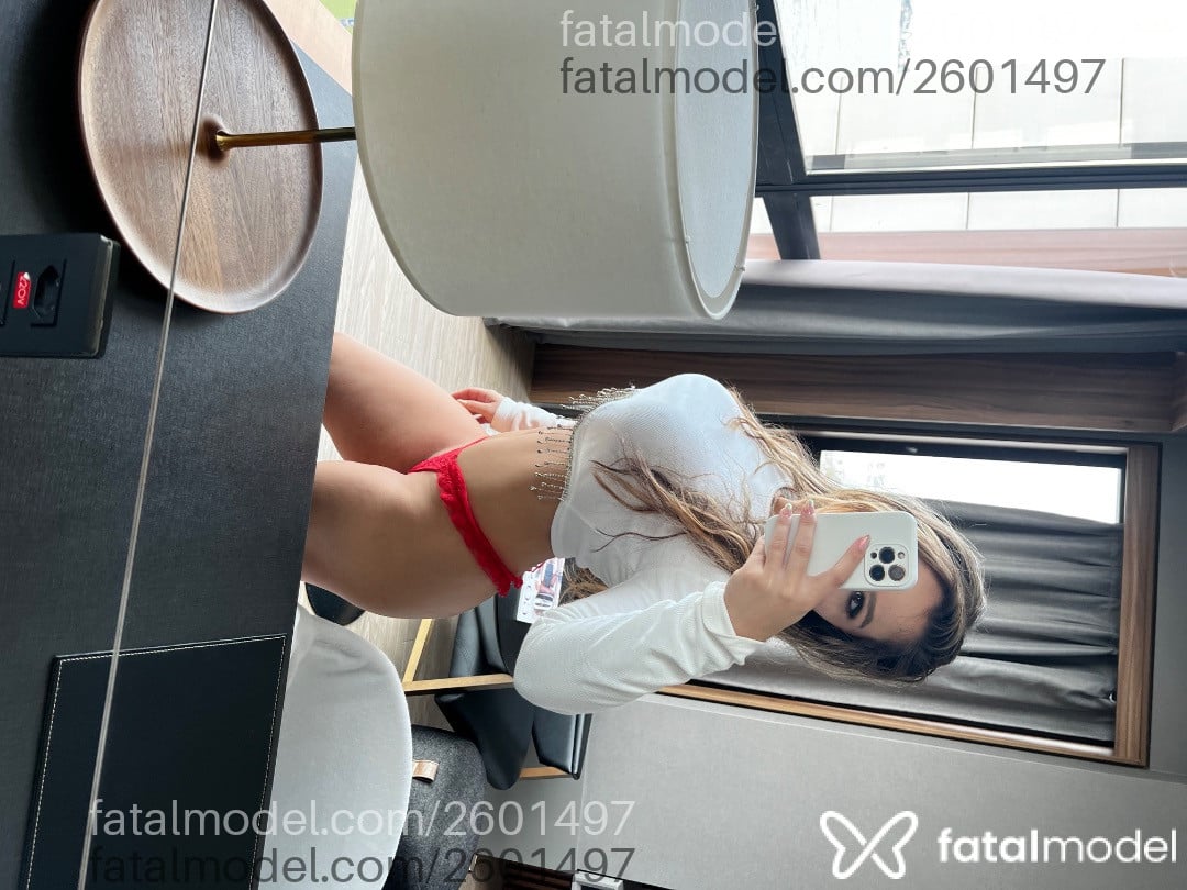 Acompanhante mulher loira (o) de olhos castanhos em Pontes e Lacerda Acompanhante mulher loira (o) de olhos castanhos em Pontes e Lacerda - Kiara Machado