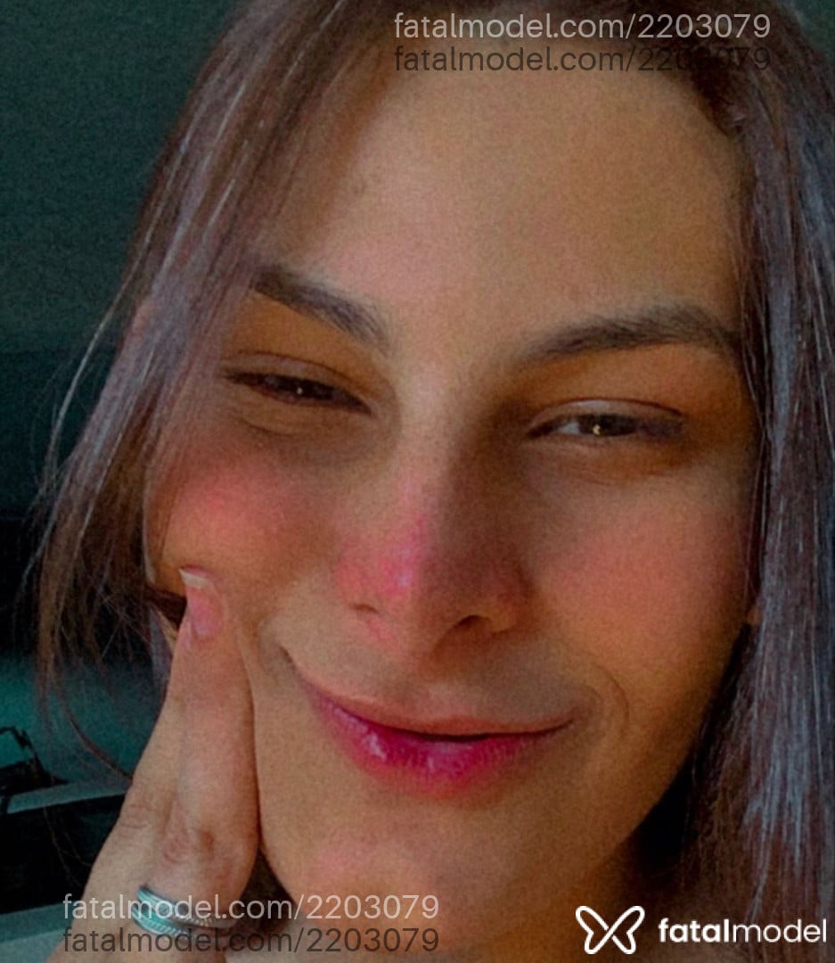 Acompanhante mulher trans com cabelo castanho de olhos castanhos em Betim - Kitty Kat