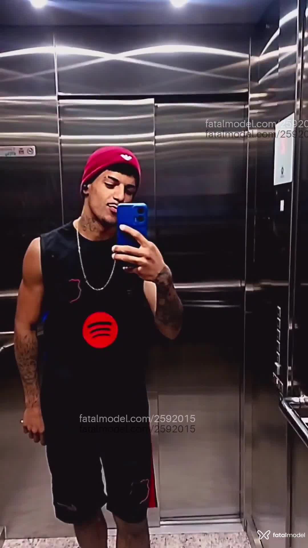 Acompanhante homem morena (o) de olhos mel em Rio de Janeiro - Brendon