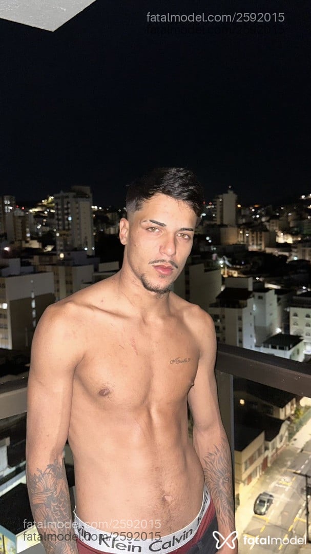 Acompanhante homem morena (o) de olhos mel em Rio de Janeiro - Brendon