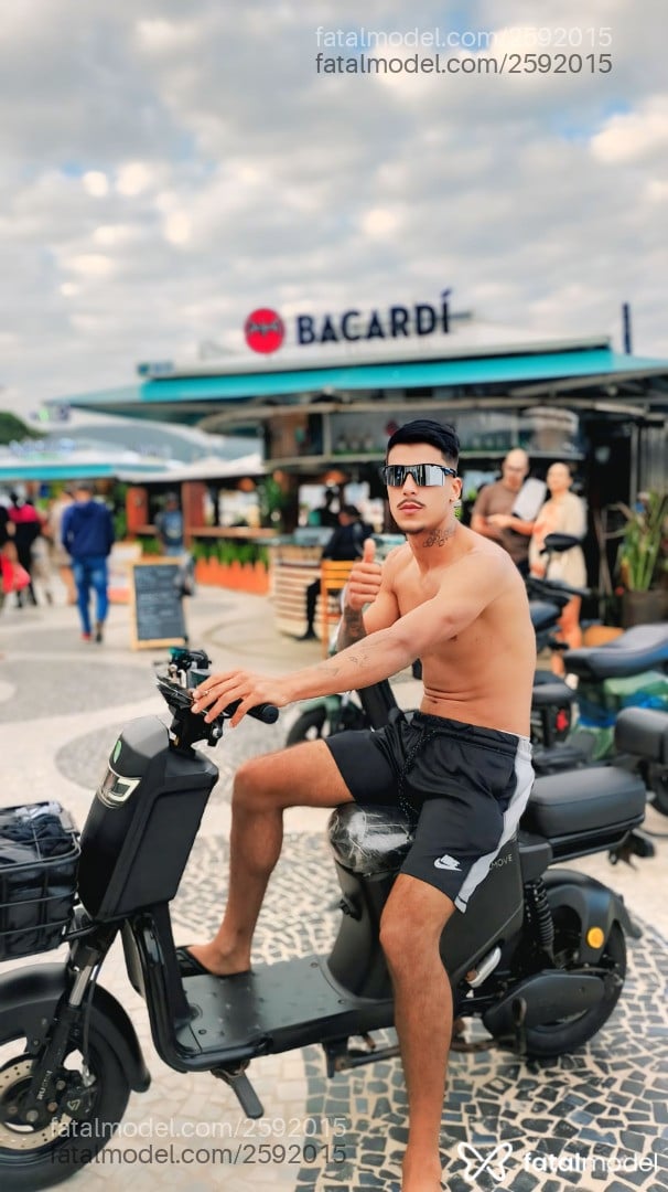 Acompanhante homem morena (o) de olhos mel em Rio de Janeiro - Brendon