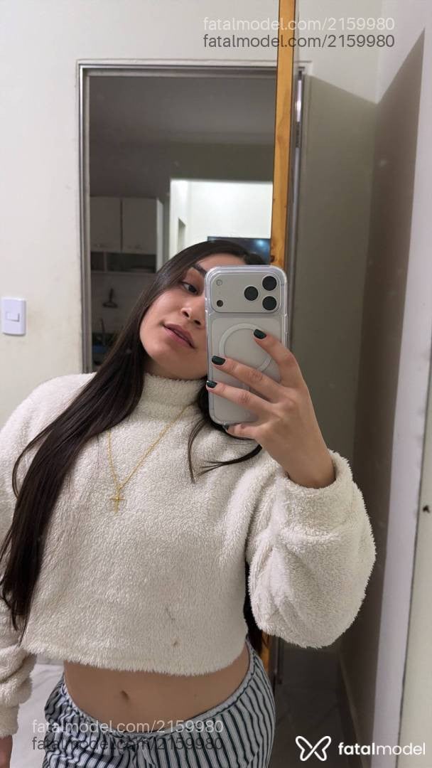 Acompanhante mulher com cabelo castanho de olhos mel em Belo Horizonte - Dávila Martire