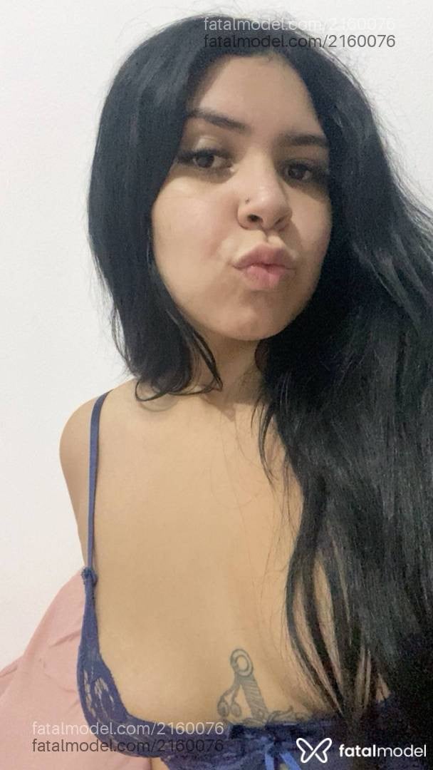 Acompanhante mulher morena (o) de olhos pretos - Alanna Reis