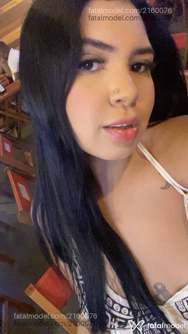 Acompanhante mulher morena (o) de olhos pretos - Alanna Reis