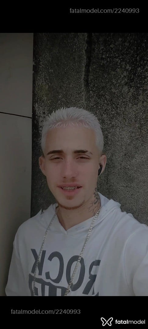 Acompanhante homem ruiva (o) de olhos castanhos em Virtual - Lionell