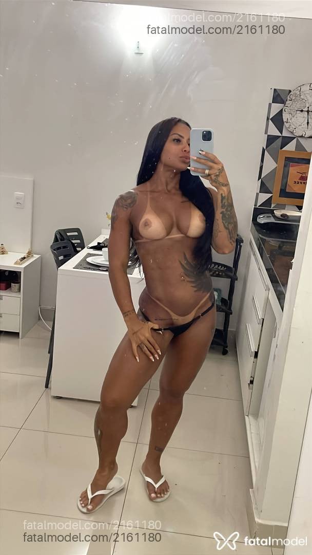 Acompanhante mulher com cabelo castanho de olhos castanhos em Belo Horizonte - Analu