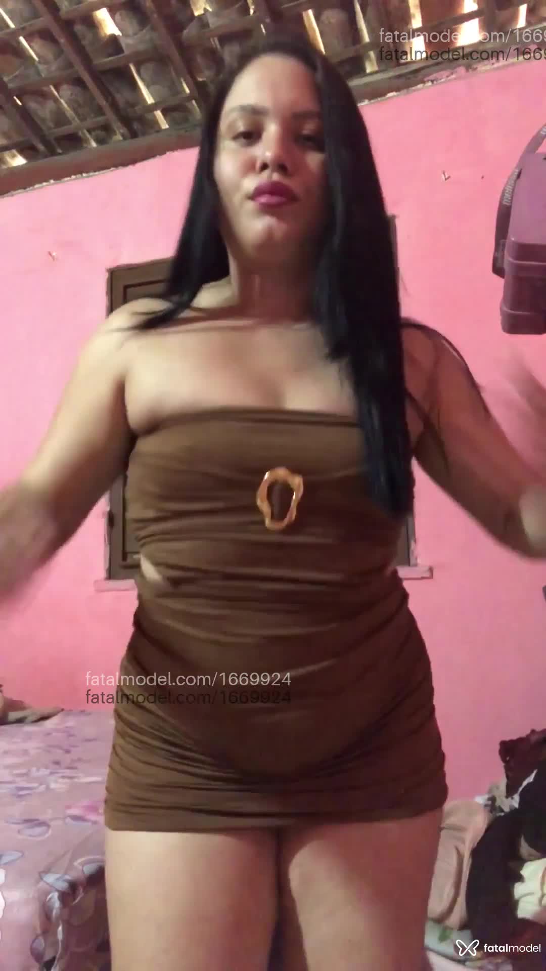 Acompanhante mulher morena (o) de olhos castanhos em Sobral Acompanhante mulher morena (o) de olhos castanhos em Sobral - Laura