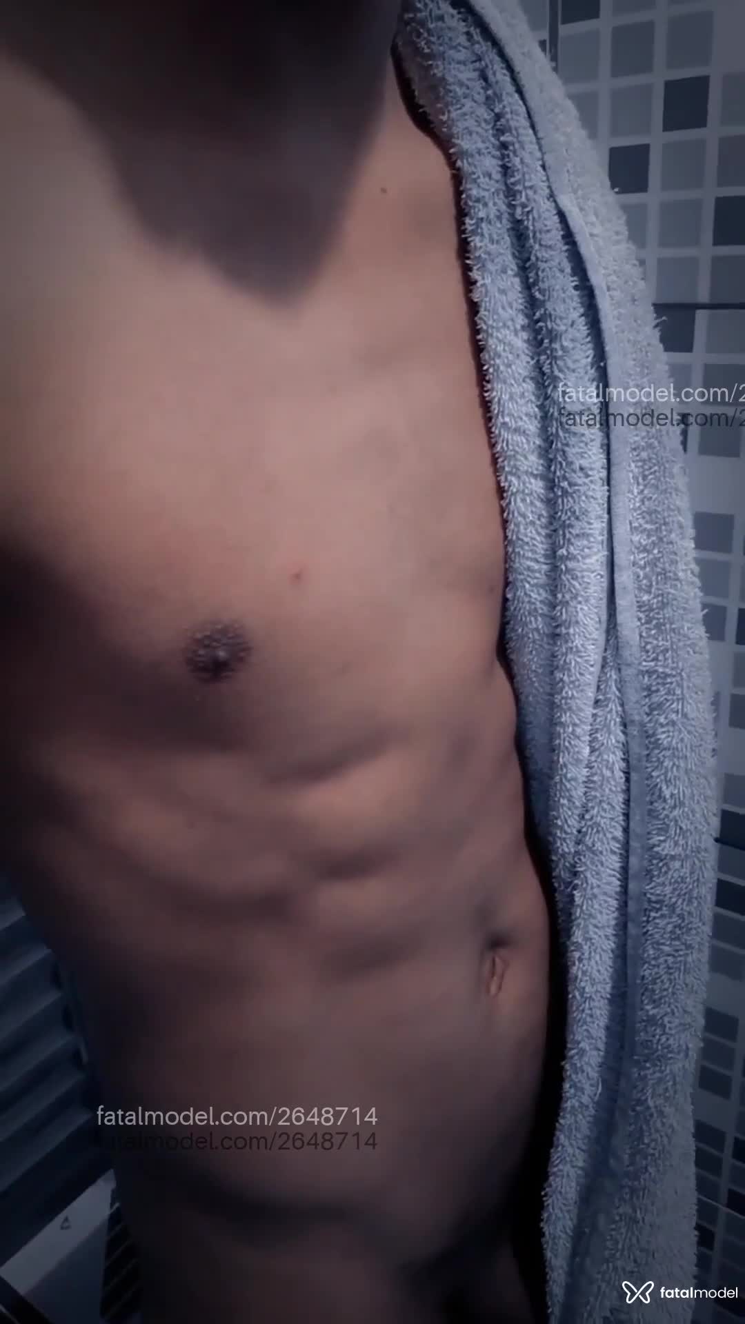 Acompanhante homem morena (o) de olhos pretos em Virtual Acompanhante homem morena (o) de olhos pretos em Virtual - Vinidiamante Negro