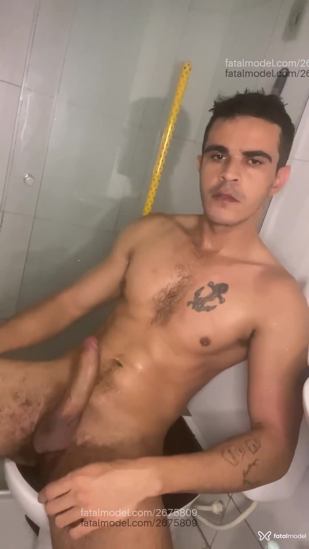 Acompanhante homem com cabelo castanho de olhos castanhos em Virtual Acompanhante homem com cabelo castanho de olhos castanhos em Virtual - Poxabetohot