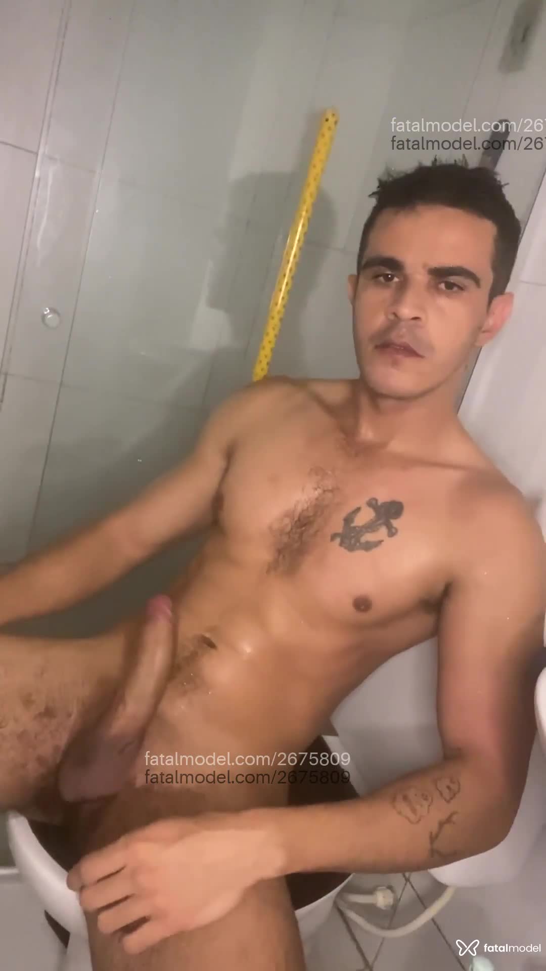 Acompanhante homem com cabelo castanho de olhos castanhos em Virtual Acompanhante homem com cabelo castanho de olhos castanhos em Virtual - Poxabetohot