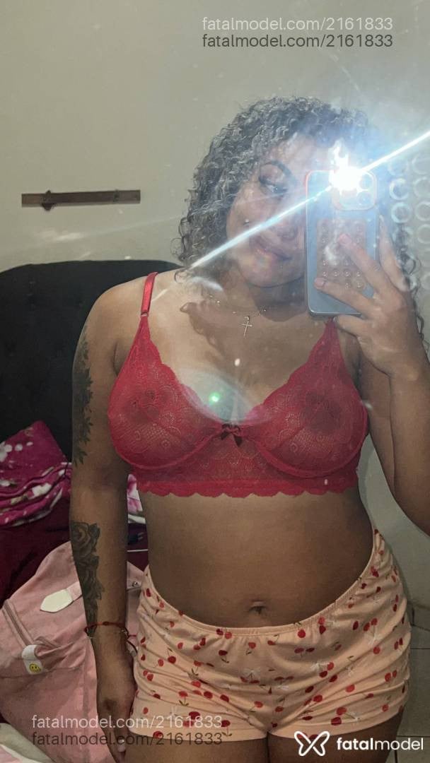 Acompanhante mulher loira (o) de olhos castanhos em Barão de Cocais - Dalila